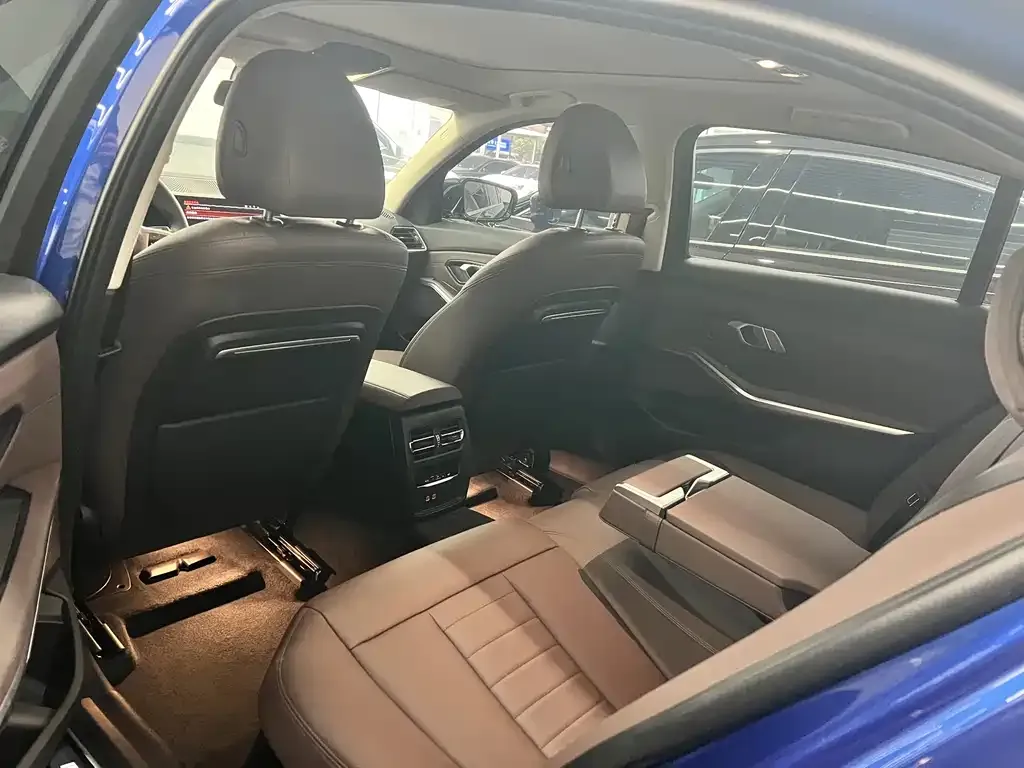 BMW 3 Series 2021 из CN, фото 7
