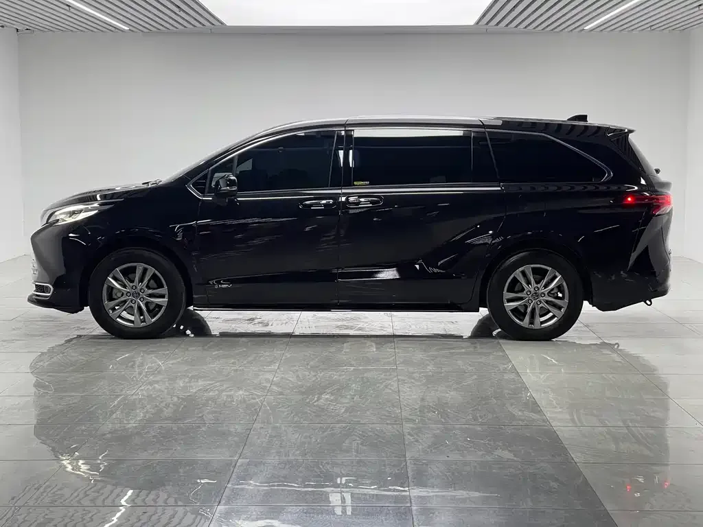 Toyota Sienna 2025 из CN, фото 7
