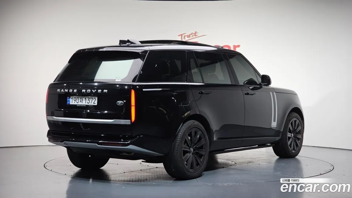 Land Rover Range Rover 2023 из KR, фото 2