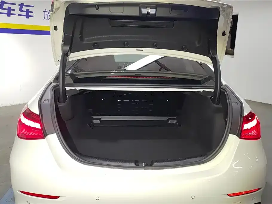 Mercedes-Benz C-Class 2023 из CN, фото 4