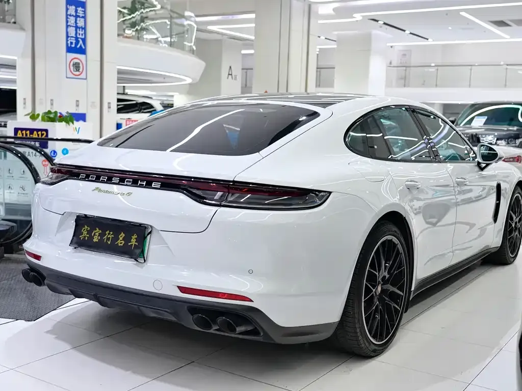Porsche Panamera Hybrid — фото 6