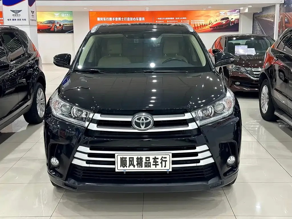 Toyota Highlander — фото 2