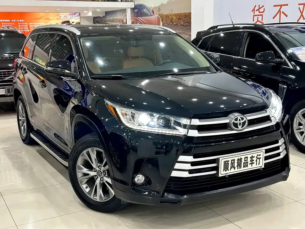 Toyota Highlander — фото 4