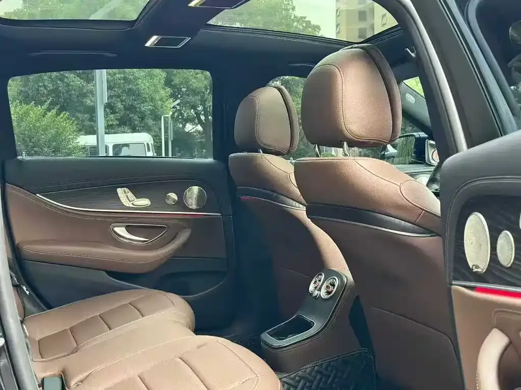 Mercedes-Benz E-Class 2022 из CN, фото 4