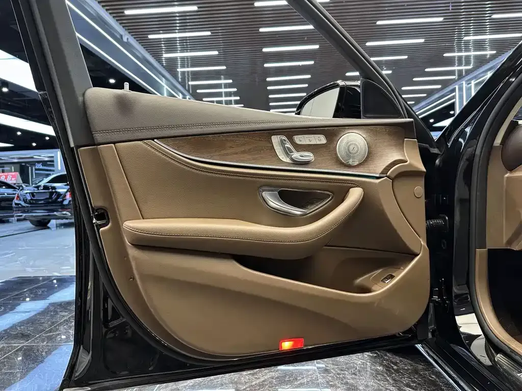 Mercedes-Benz E-Class 2023 из CN, фото 4