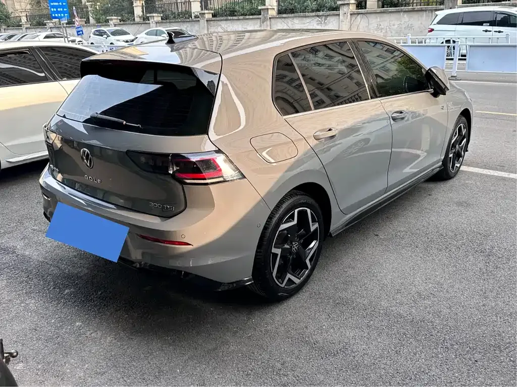 Volkswagen Golf 2025 из CN, фото 8