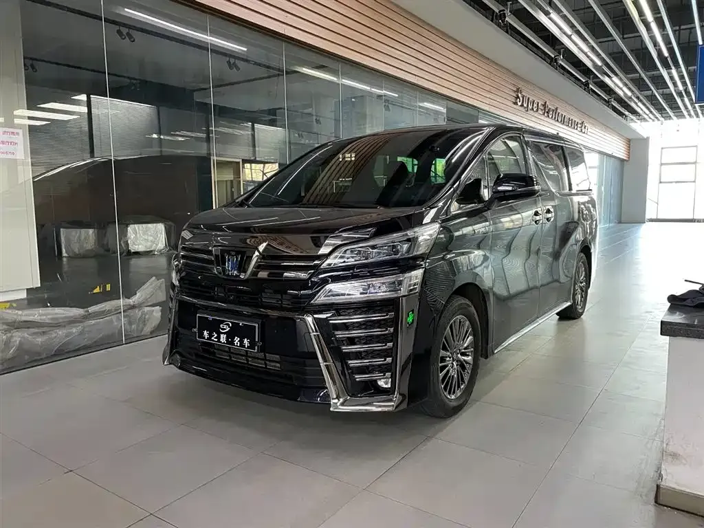 Toyota Vellfire — фото 3
