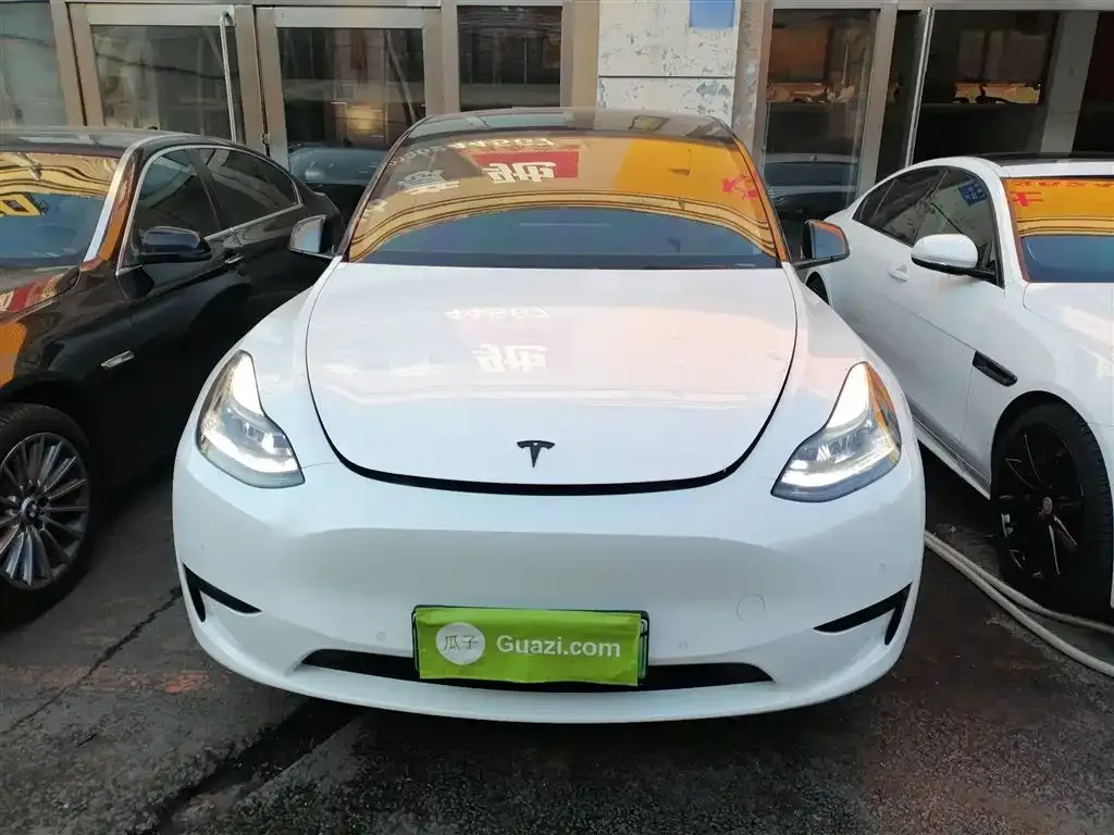 Tesla Model Y — фото 3