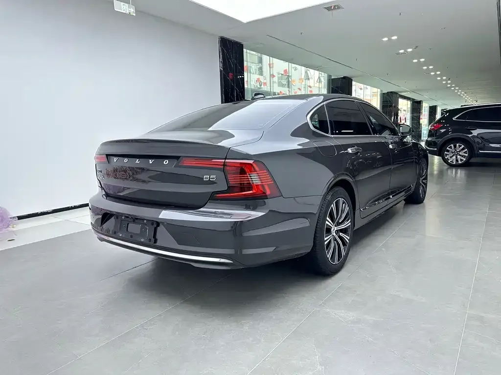 Volvo S90 — фото 3