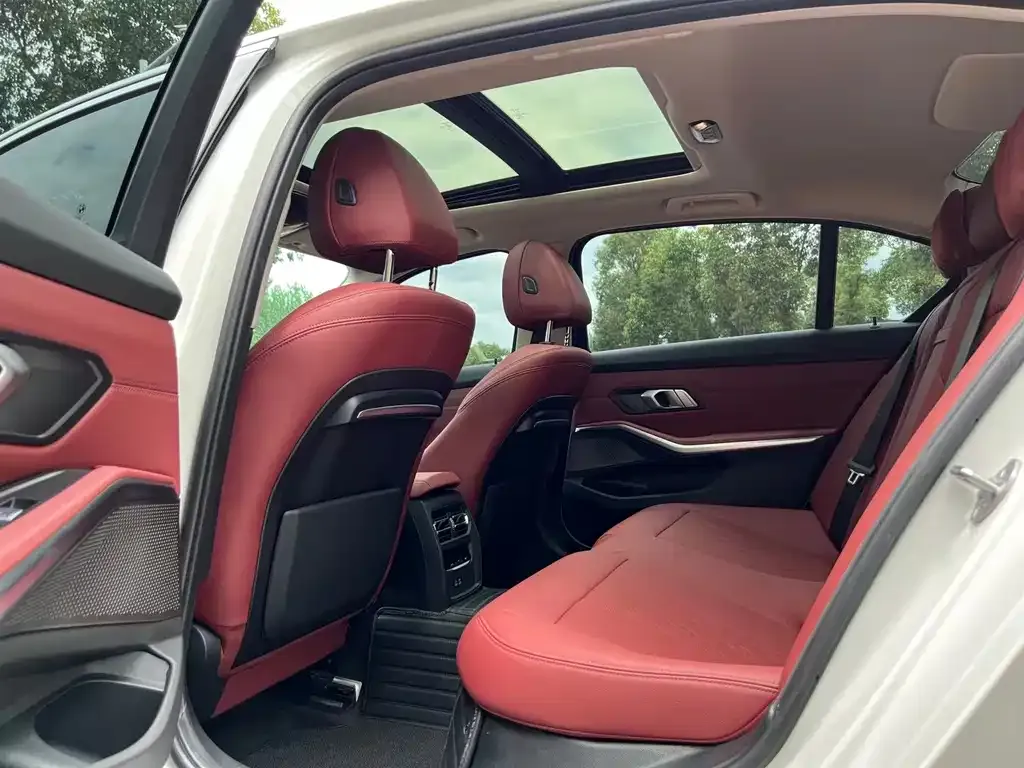 BMW 3 Series 2022 из CN, фото 5