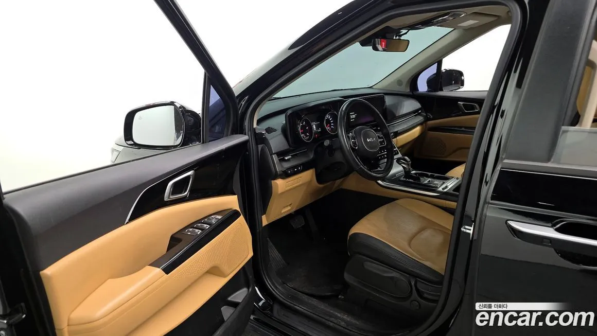 Kia Carnival — фото 10