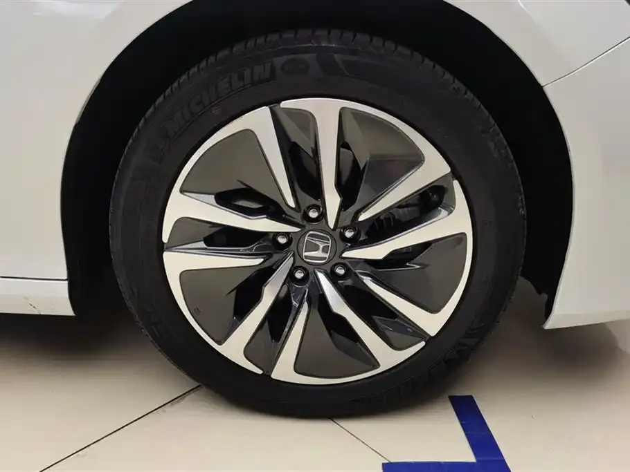 Honda Accord — фото 6