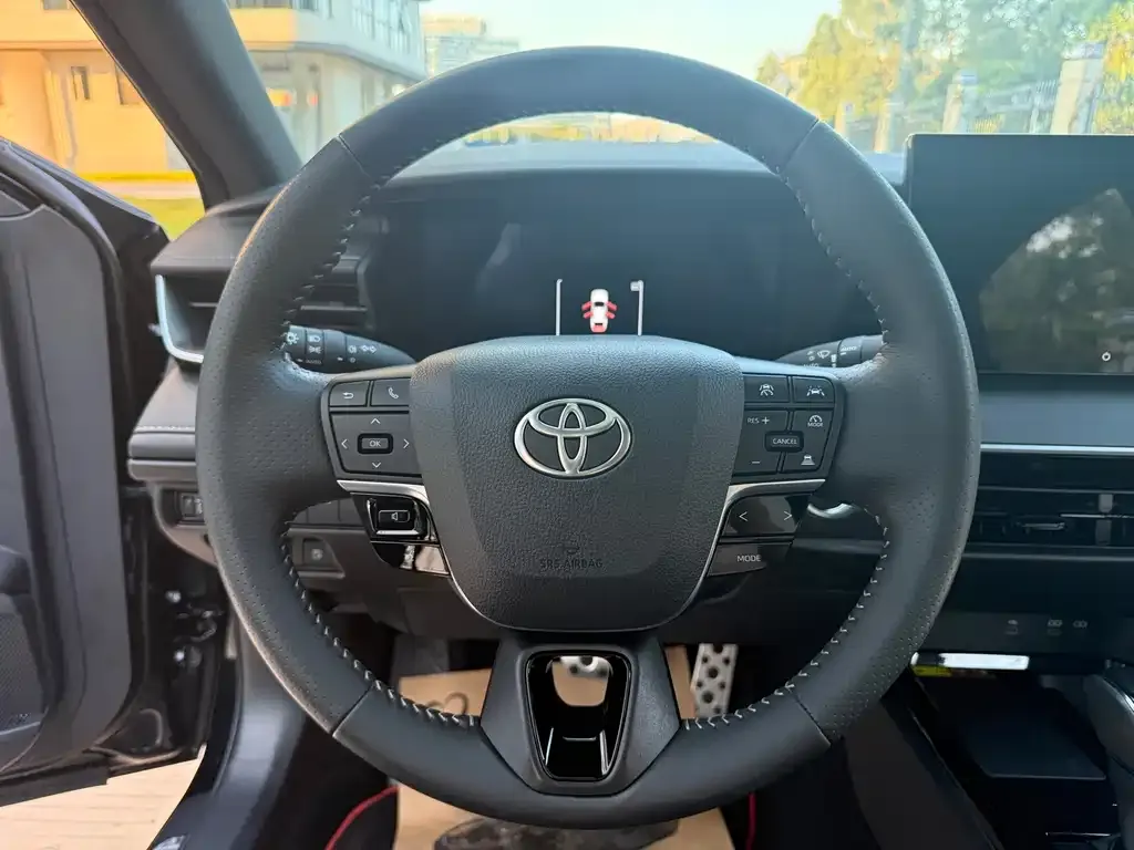 Toyota Camry 2024 из CN, фото 9