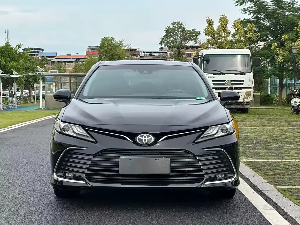 Toyota Camry 2022 из CN, фото 2