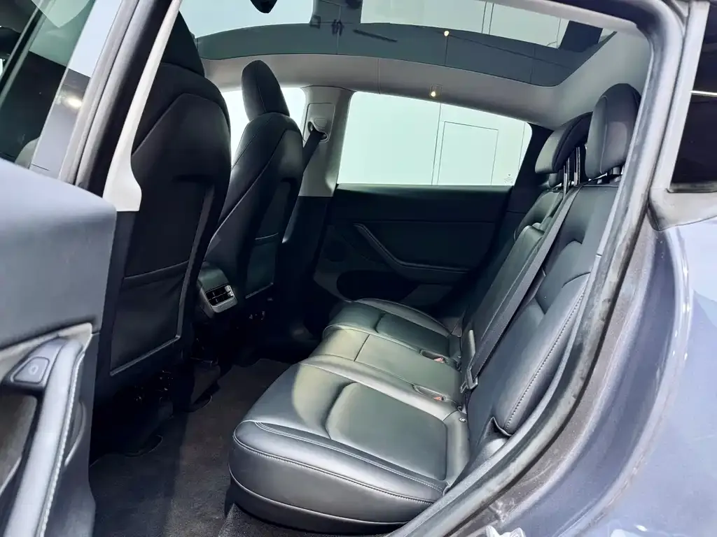 Tesla Model Y 2023 из CN, фото 10