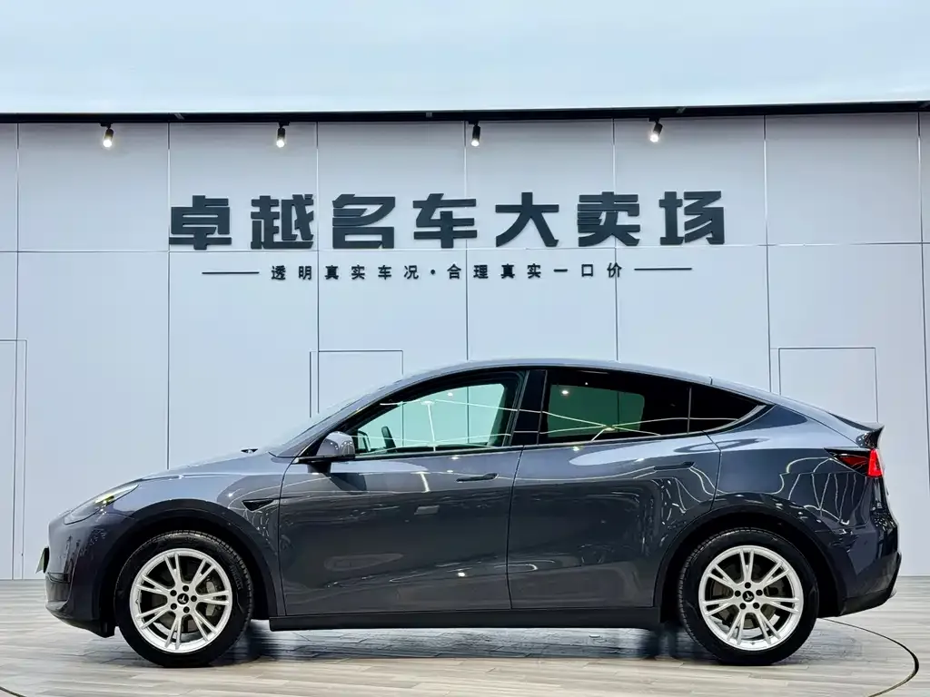 Tesla Model Y 2023 из CN, фото 4