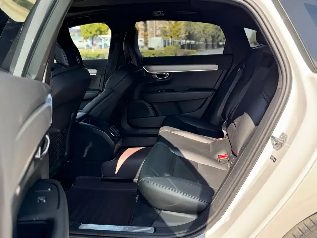 Volvo S90 2021 из CN, фото 5