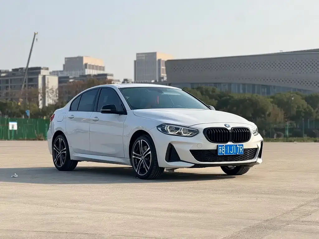 BMW 1 Series 2022 из CN, фото 3