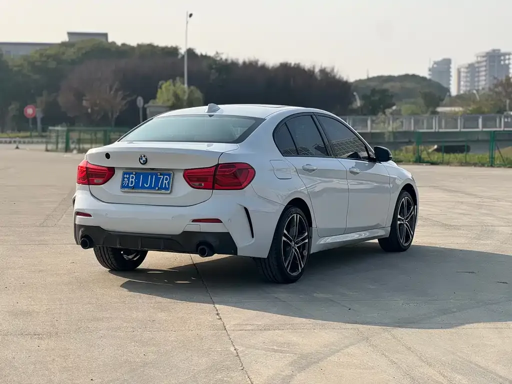 BMW 1 Series 2022 из CN, фото 7