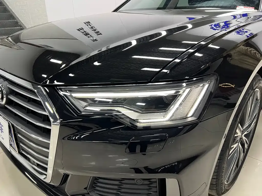 Audi A6L — фото 2