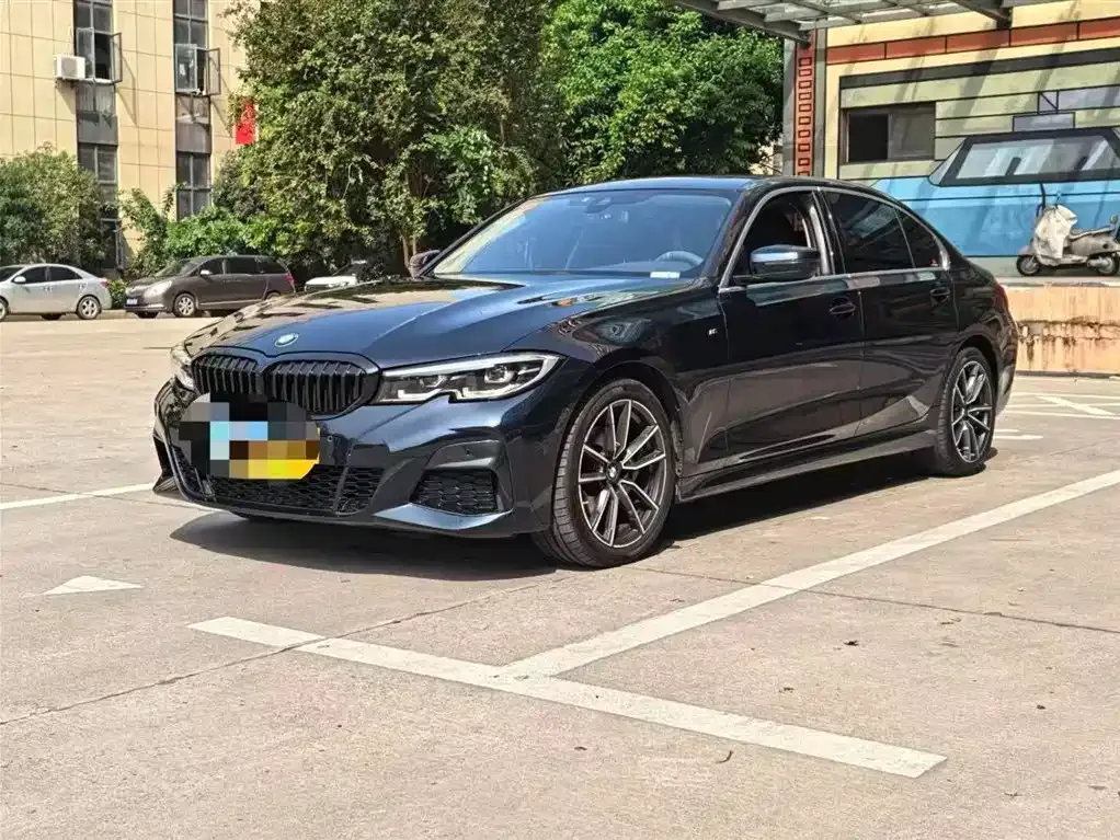 BMW 3 Series 2021 из CN, фото 1
