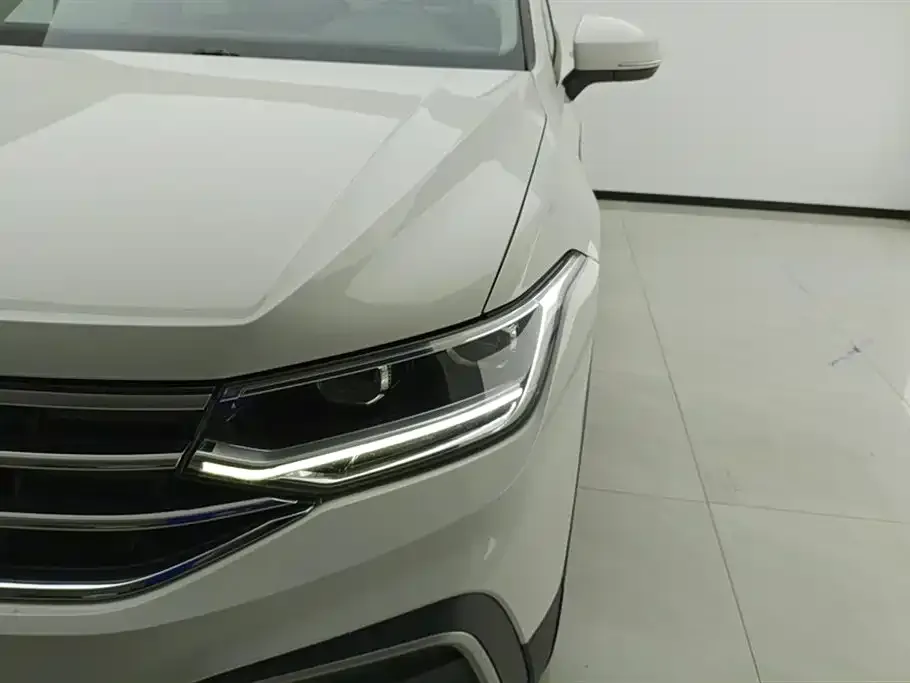 Volkswagen Tiguan L 2022 из CN, фото 5