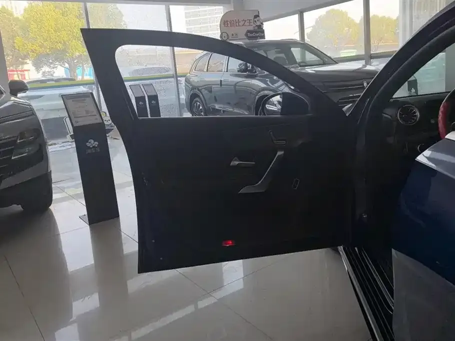 Mercedes-Benz A-Class 2022 из CN, фото 7