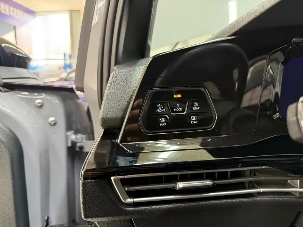 Volkswagen Golf 2021 из CN, фото 9