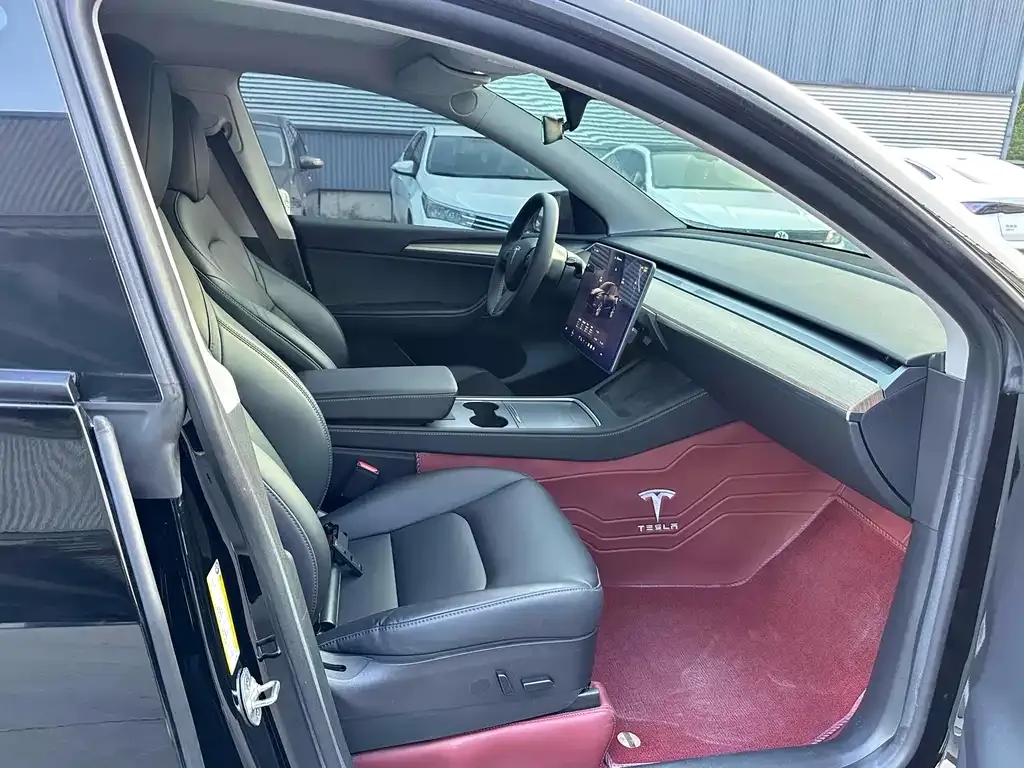 Tesla Model Y 2023 из CN, фото 7