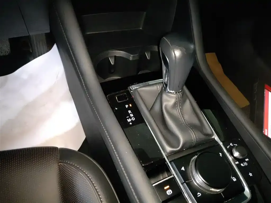 Mazda 3 Axela 2023 из CN, фото 6