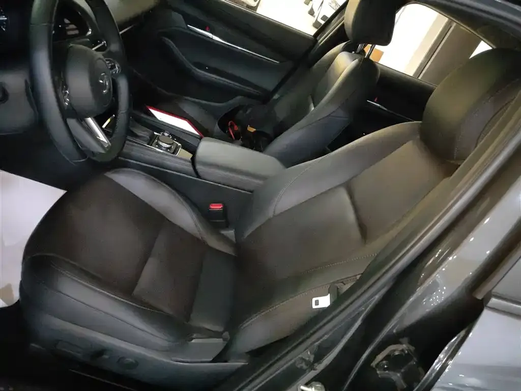 Mazda 3 Axela 2023 из CN, фото 7
