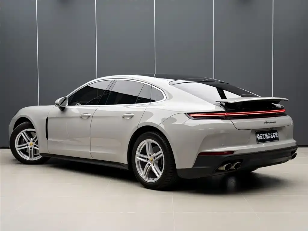 Porsche Panamera 2025 из CN, фото 4