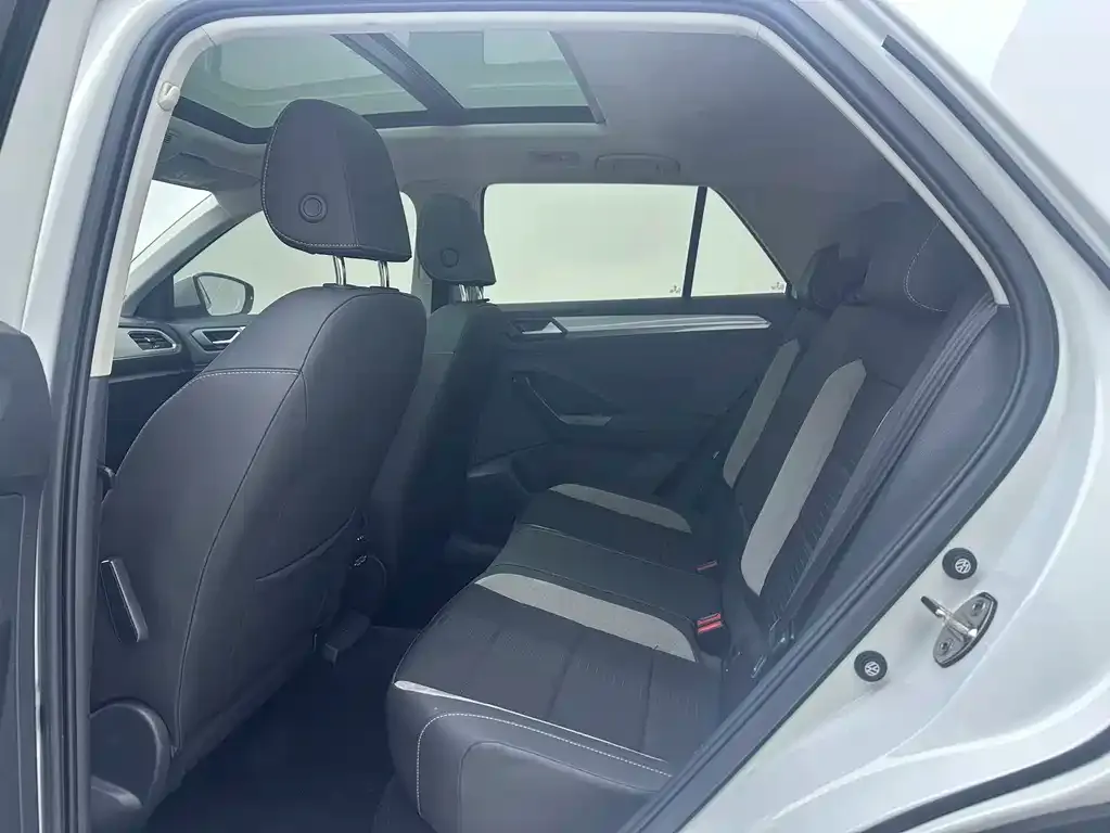 Volkswagen T-Roc 2021 из CN, фото 9