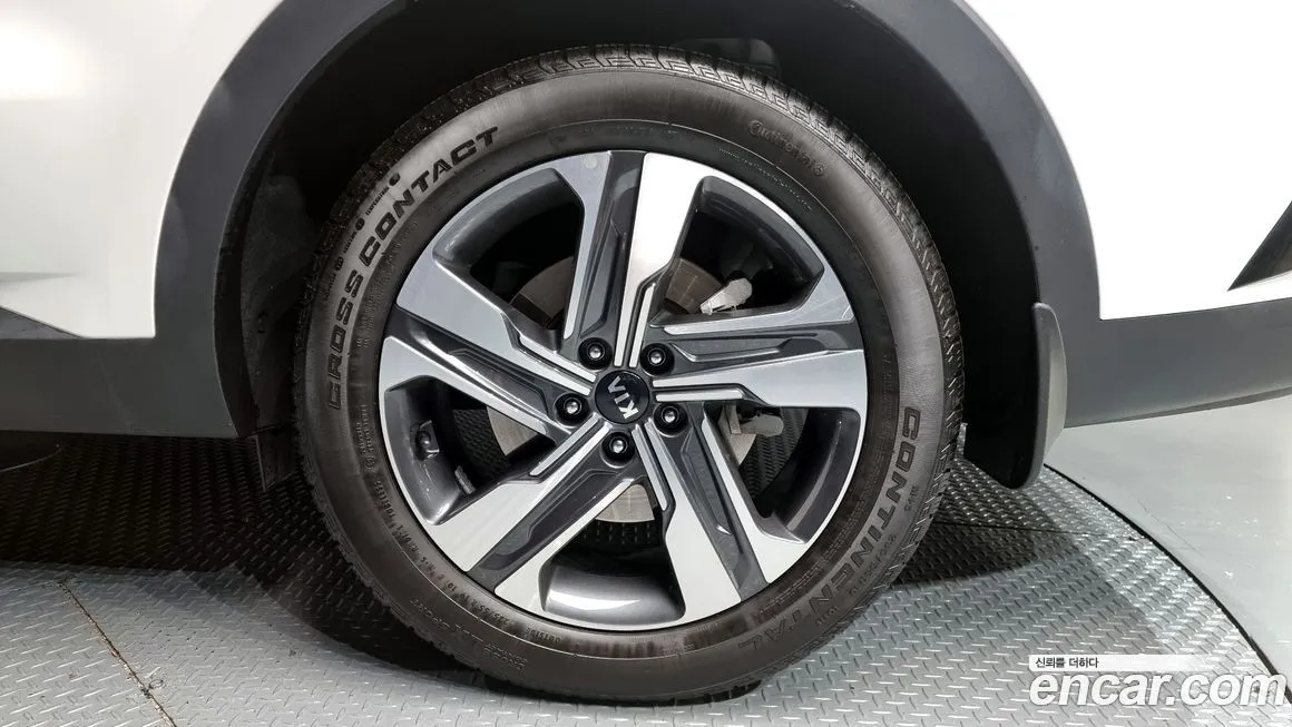 Kia Sorento — фото 5