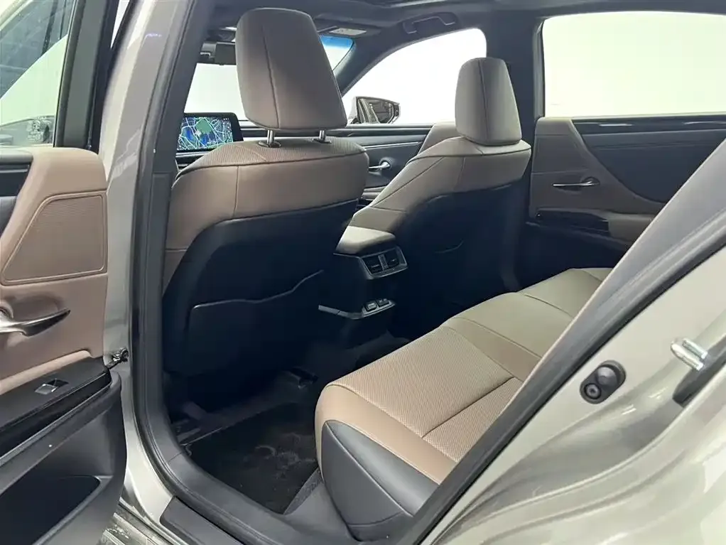 Lexus ES 2024 из CN, фото 5