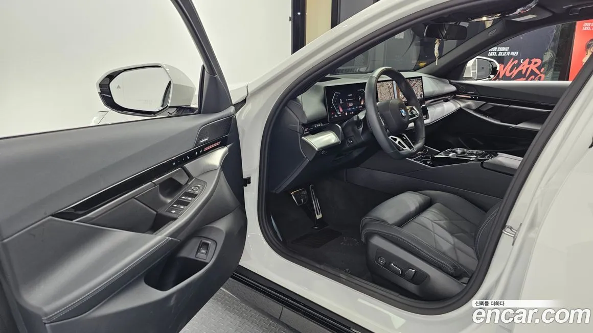 BMW 5-Series 2024 из KR, фото 10