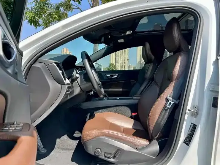 Volvo S60 2021 из CN, фото 5