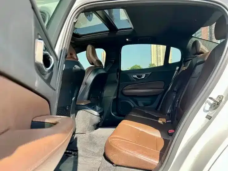 Volvo S60 2021 из CN, фото 6