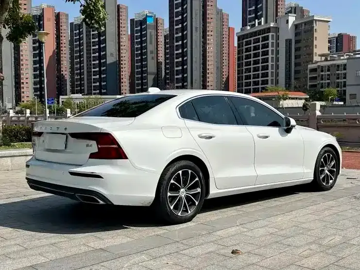 Volvo S60 2021 из CN, фото 7