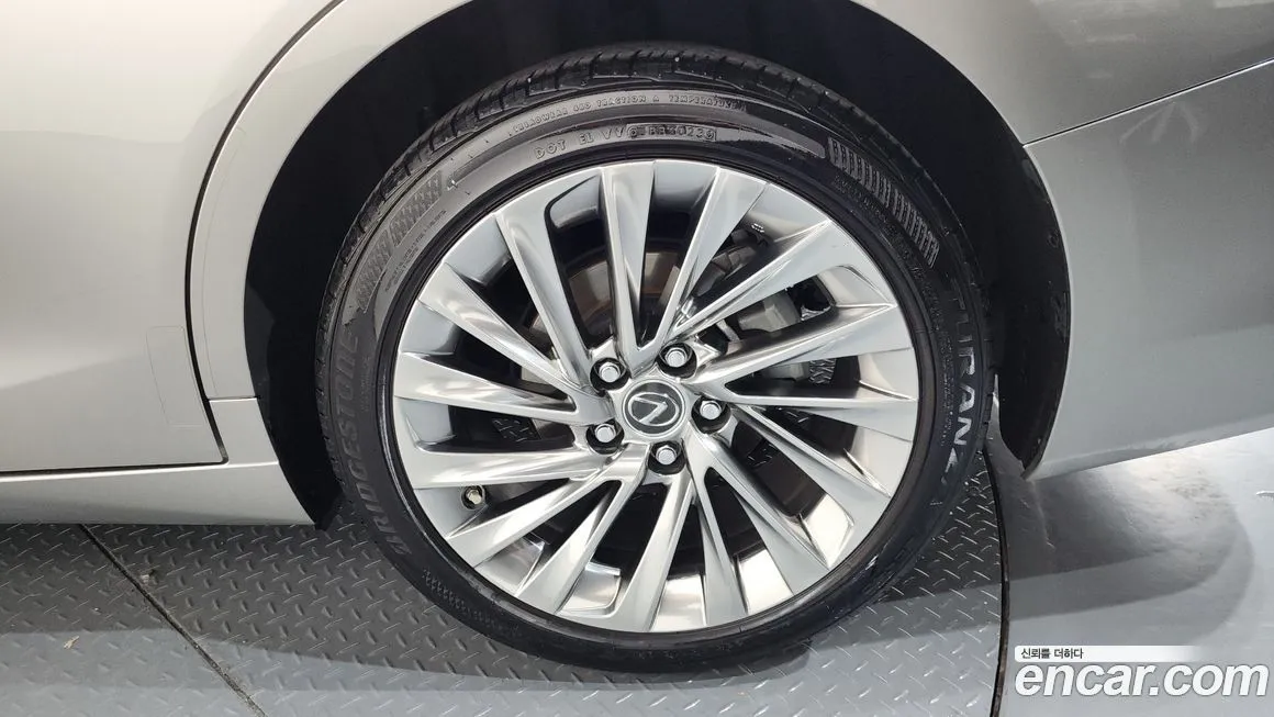 Lexus ES 2023 из KR, фото 5