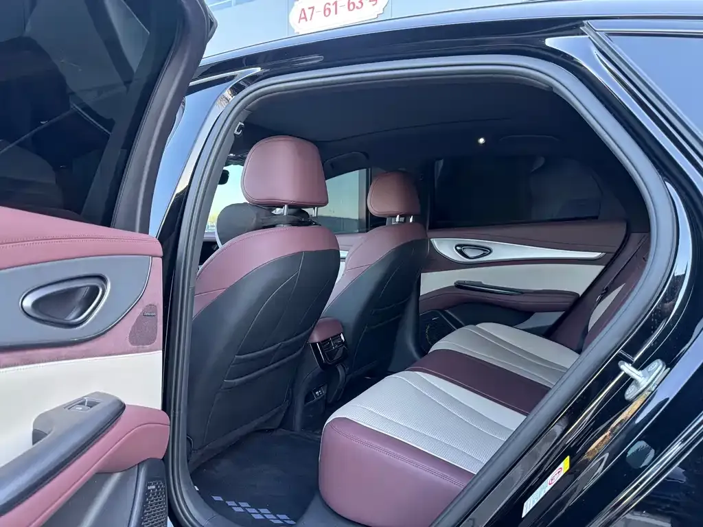 BYD Seal 07 DM-i 2024 из CN, фото 9