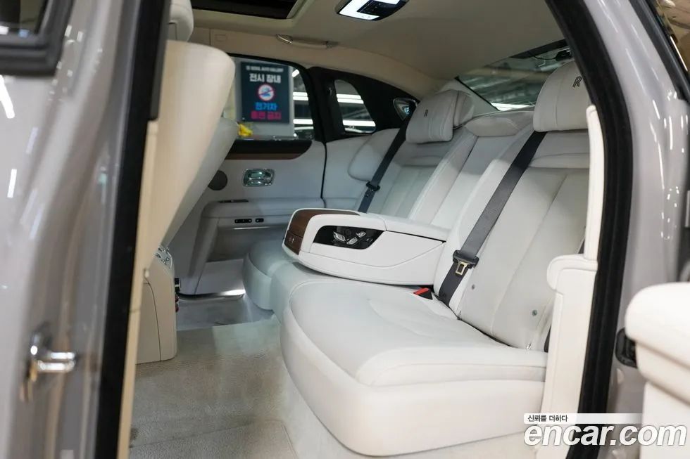 Rolls-Royce Ghost 2022 из KR, фото 10