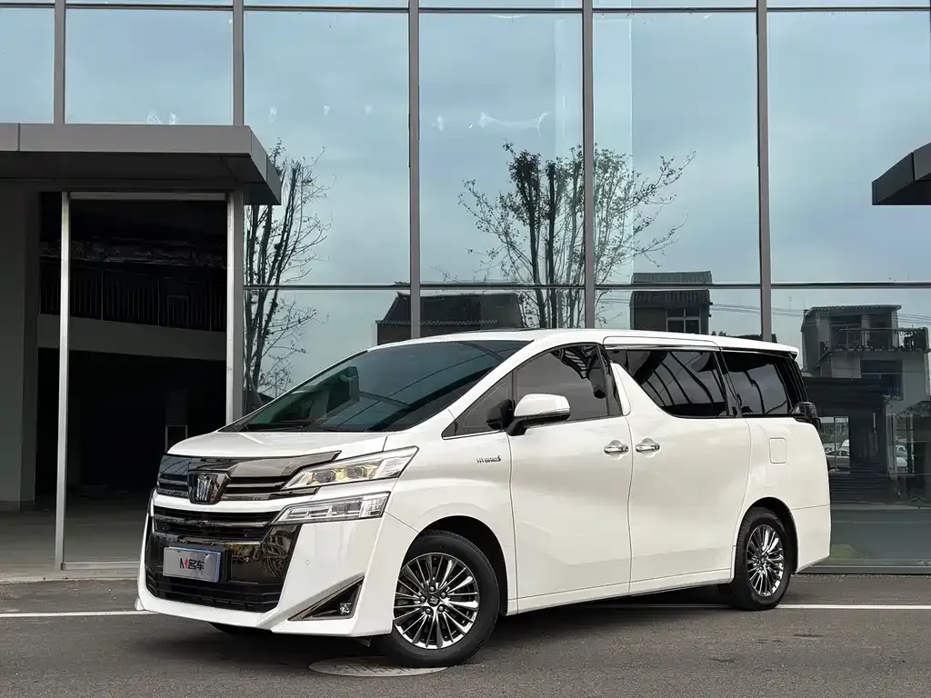 Toyota Vellfire 2023 из CN, фото 1