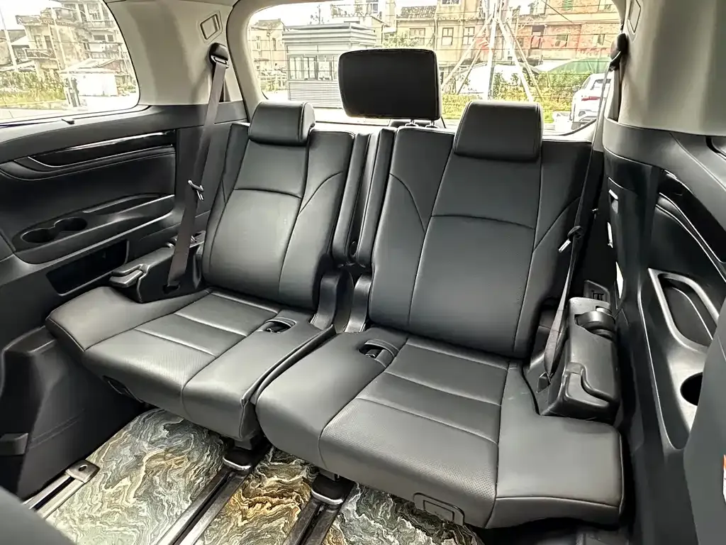 Toyota Vellfire 2023 из CN, фото 10