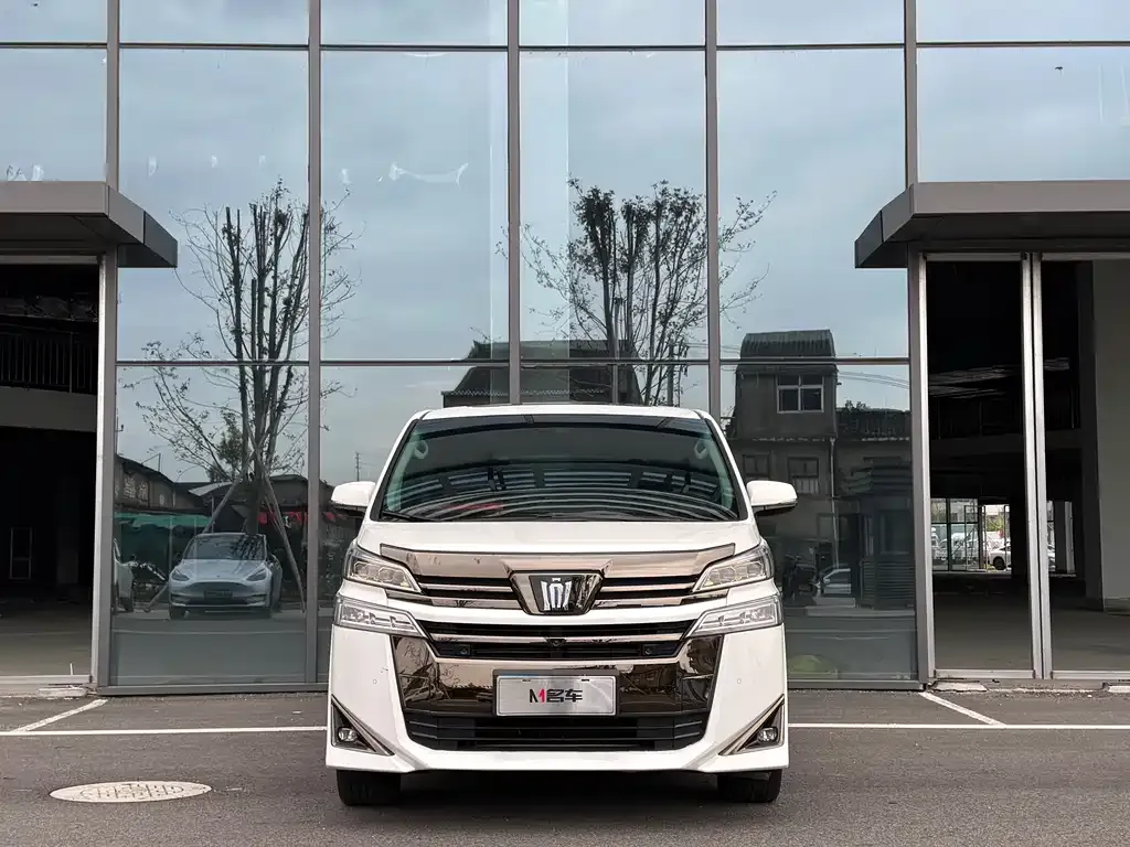 Toyota Vellfire 2023 из CN, фото 2