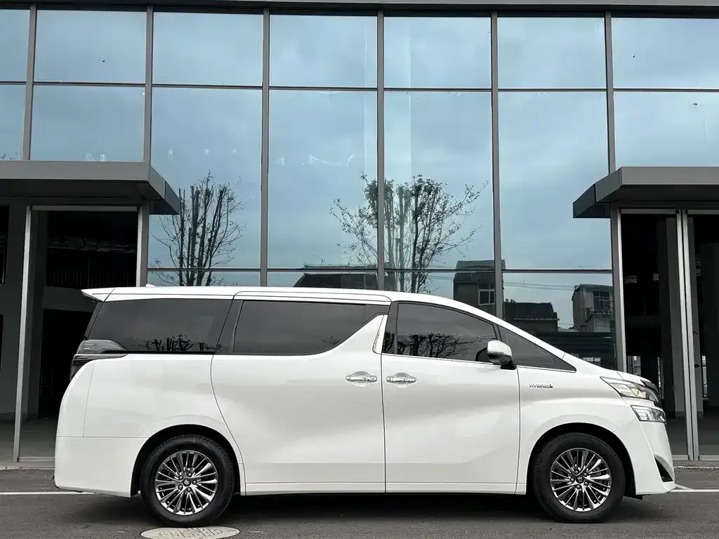 Toyota Vellfire 2023 из CN, фото 3