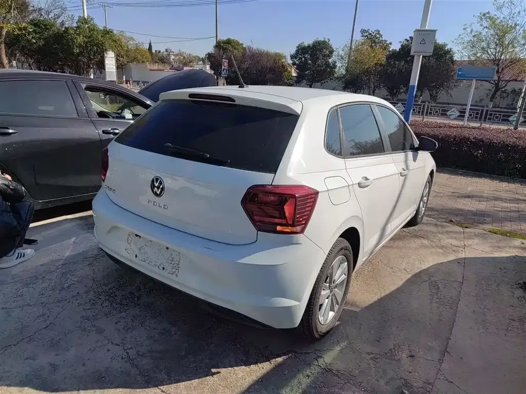Volkswagen Polo 2023 из CN, фото 7