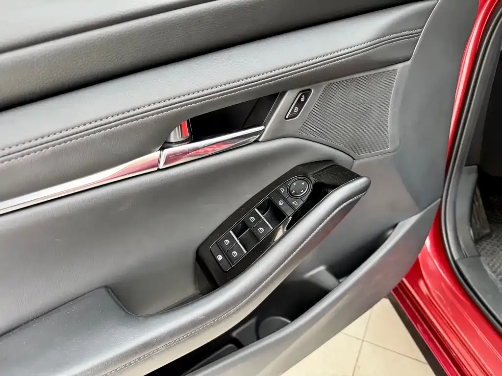 Mazda 3 Axela 2021 из CN, фото 8