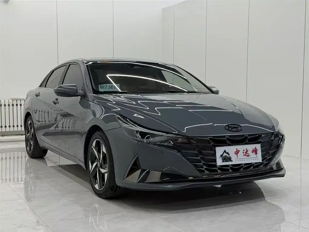 Hyundai Elantra — фото 4