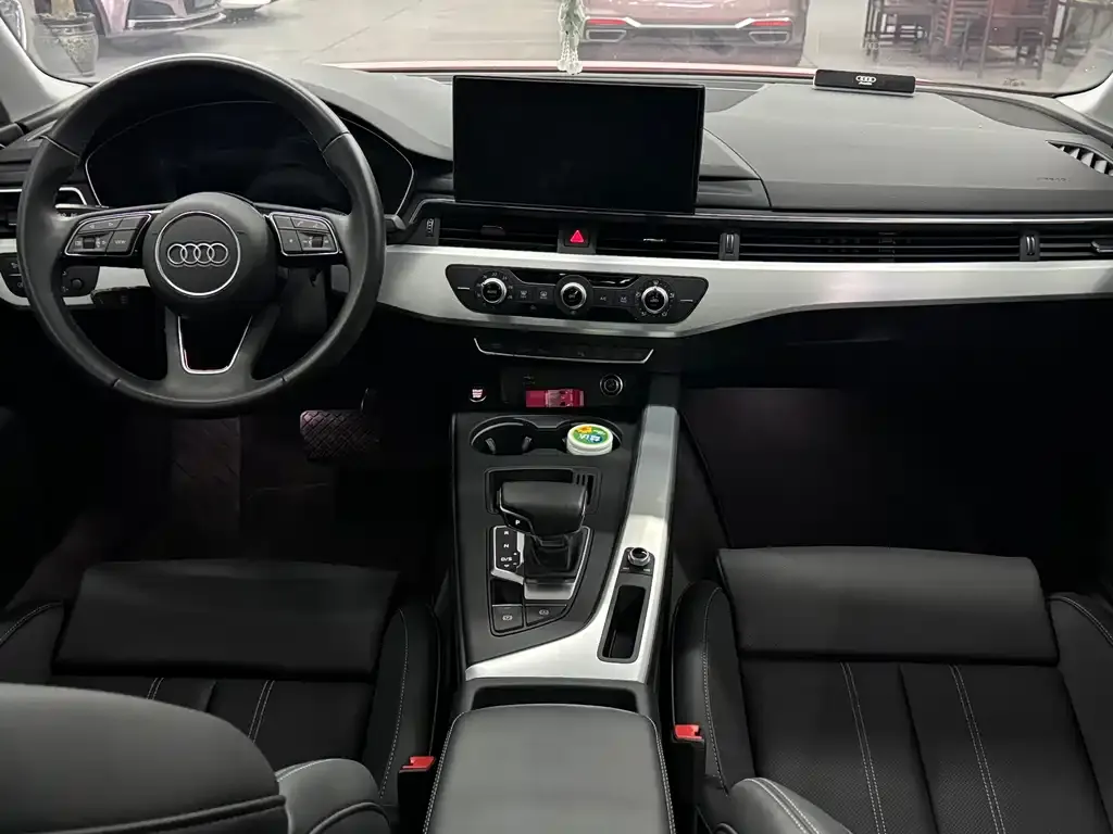 Audi A4L 2024 из CN, фото 5